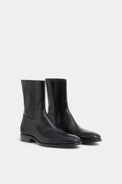 D2 Classic Flat Ankle Boot