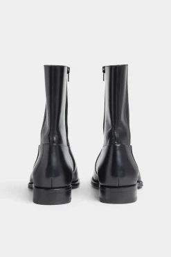 D2 Classic Flat Ankle Boot