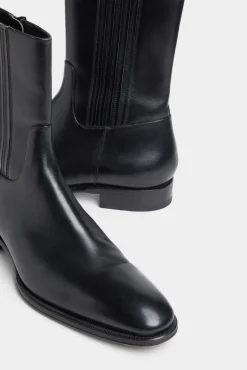 D2 Classic Flat Ankle Boot