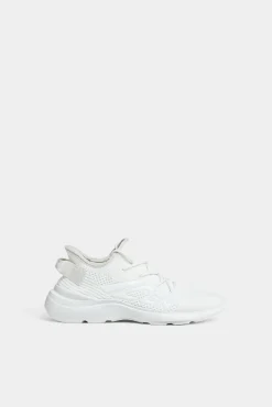 Fly Sneakers