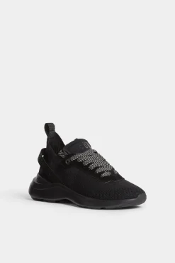 Fly Sneakers