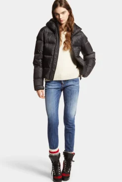 Medium Easy Wash Jennifer Jeans