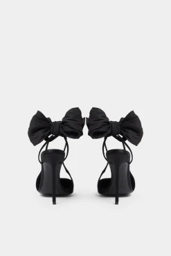 Take A Bow Pumps