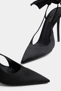 Take A Bow Pumps